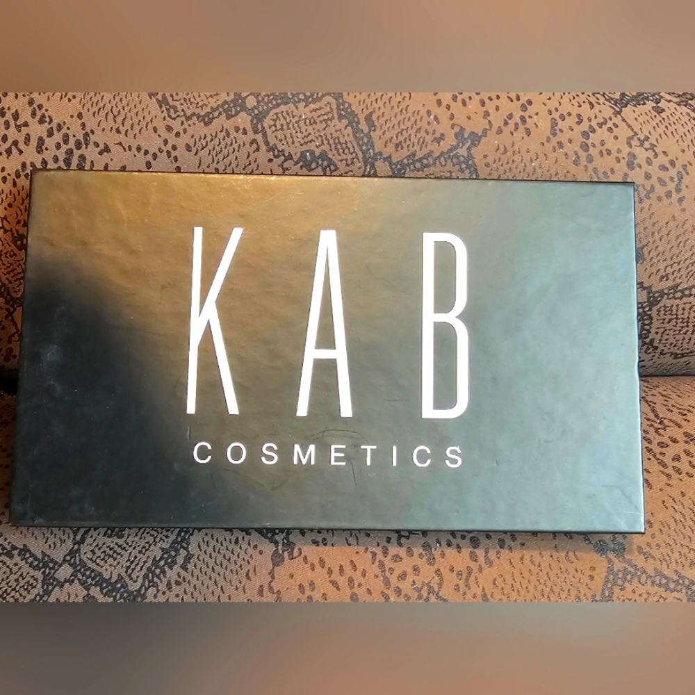 KAB Cosmetics Eyeshadow Palette - Day & Night
